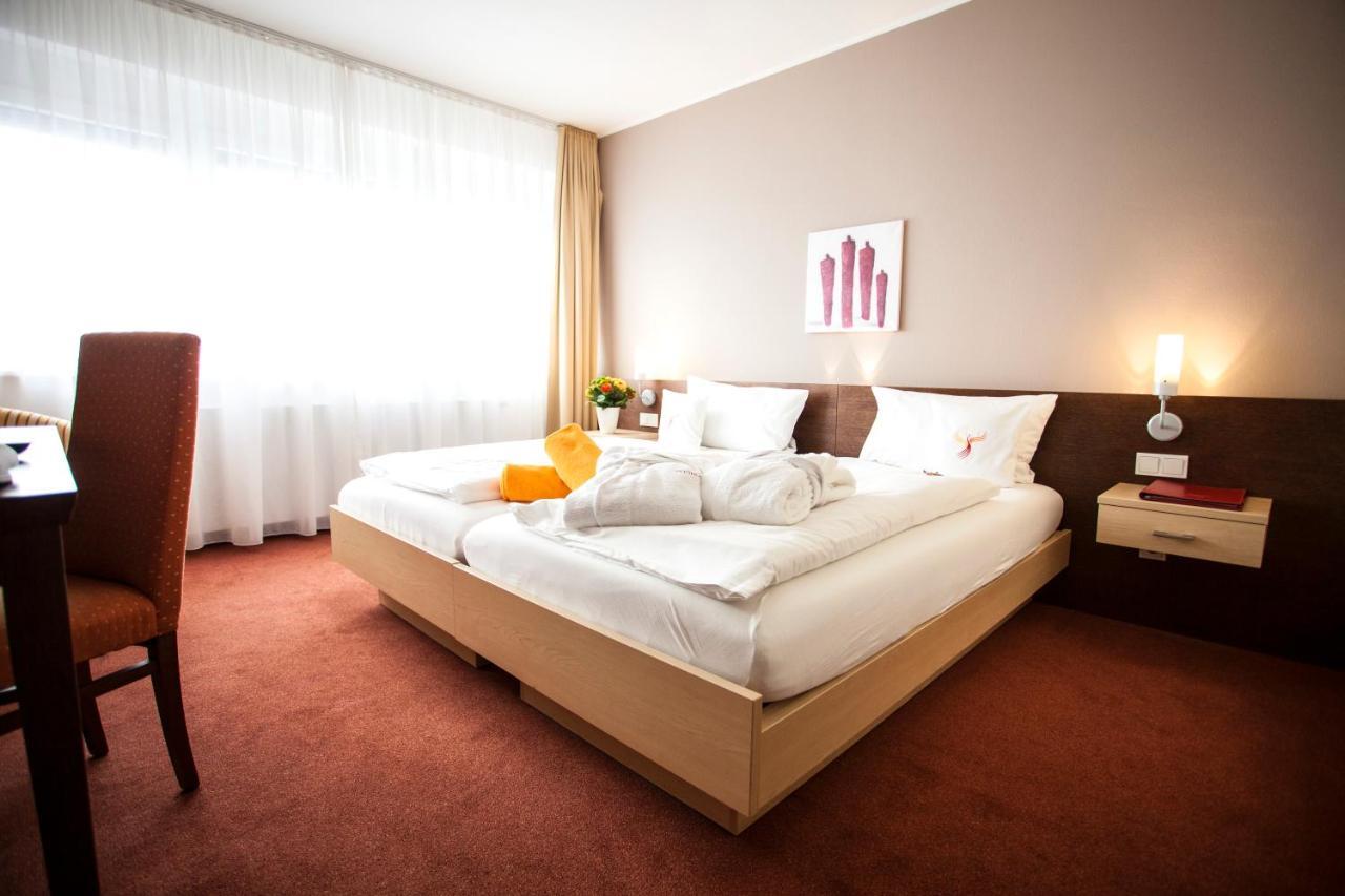 Phoenix Hotel Bergneustadt エクステリア 写真