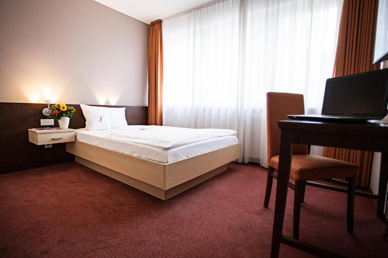 Phoenix Hotel Bergneustadt エクステリア 写真